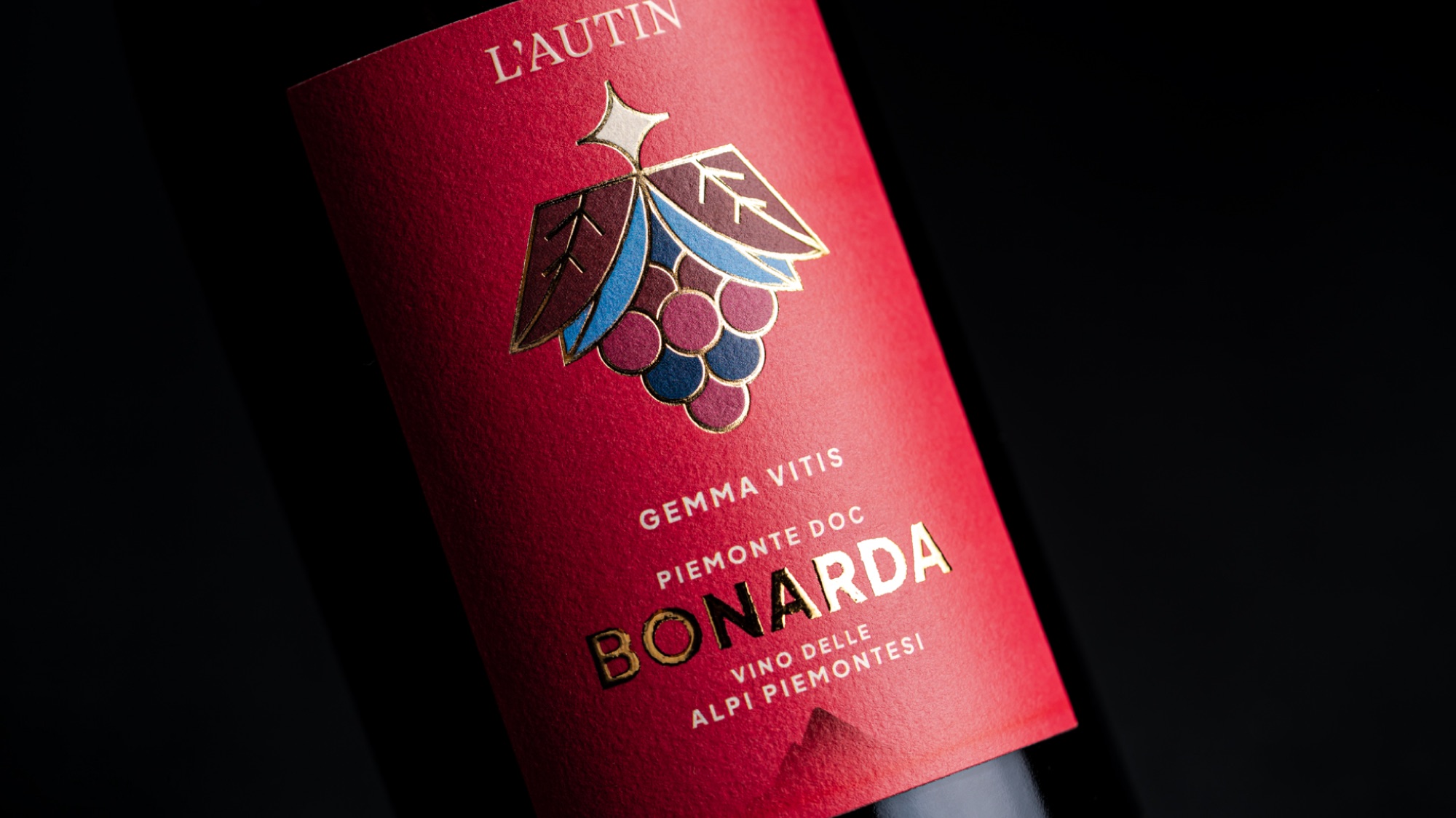 BOTTLED STORIES — A New Visual Identity for L’Autin — detail 5